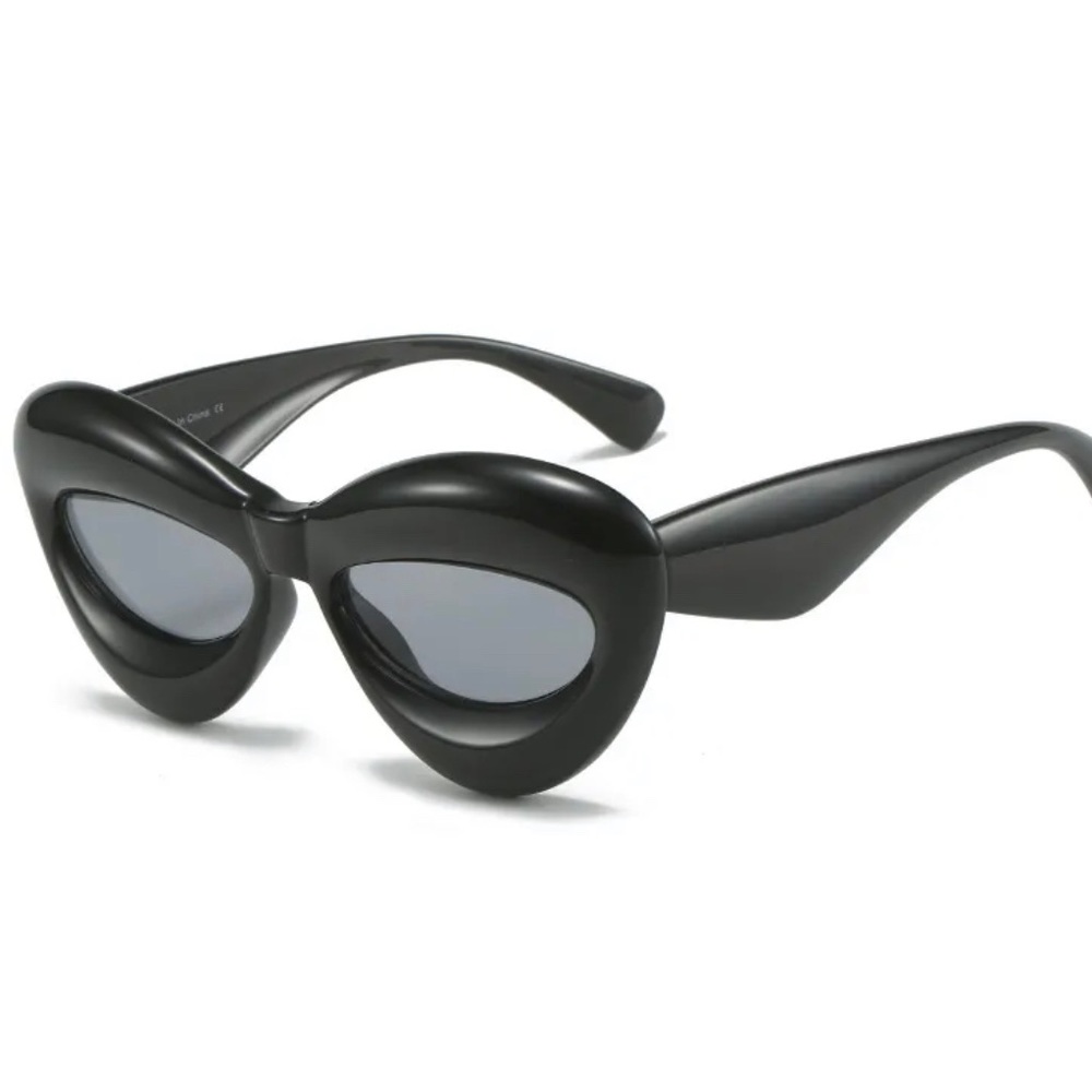 Black inflated cat eye sunglasses
